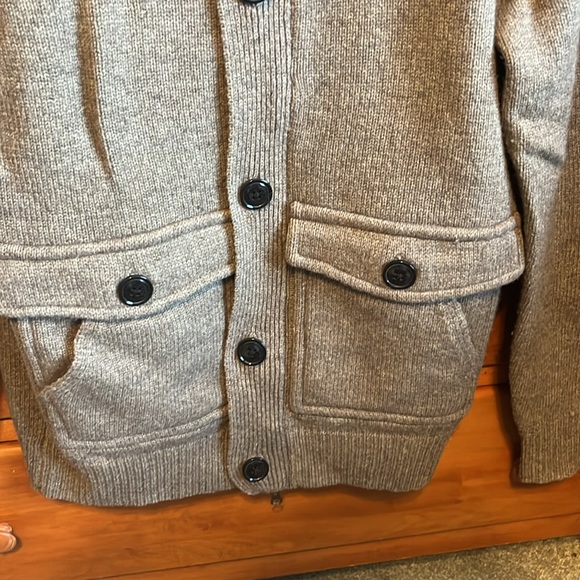 Cardigan sweater jacket. Two way zipper and button closure. Sleeves reinforced. - Picture 6 of 10